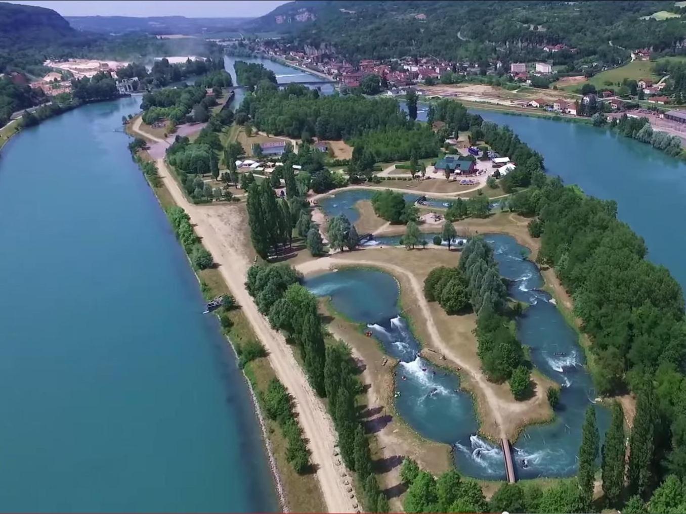 فيلا A Deux Pas Du Rhone Sault-Brenaz المظهر الخارجي الصورة